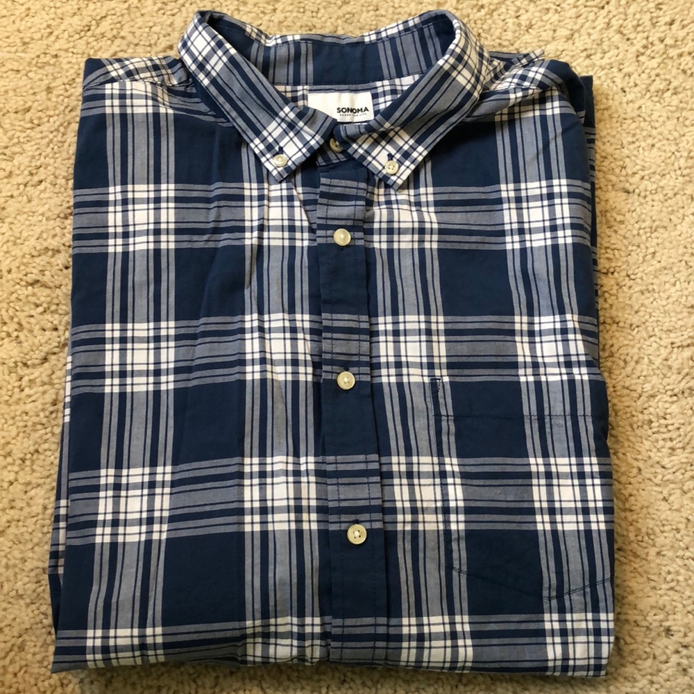 Modern fit button down shirt.  2XB